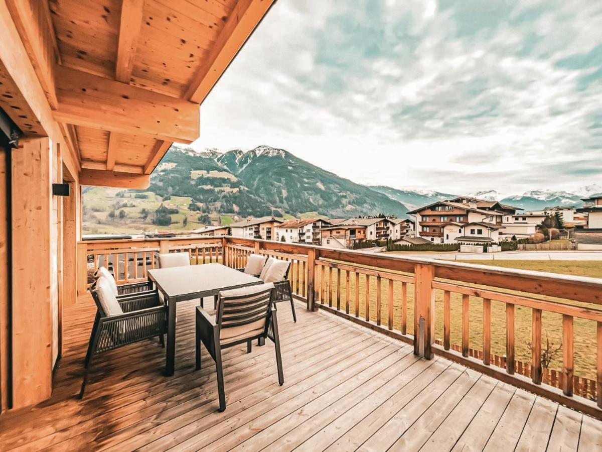 Gletscherblickstube - Sunny Balcony & Car Park By Alpenluxus Appartements Fuegen Luaran gambar
