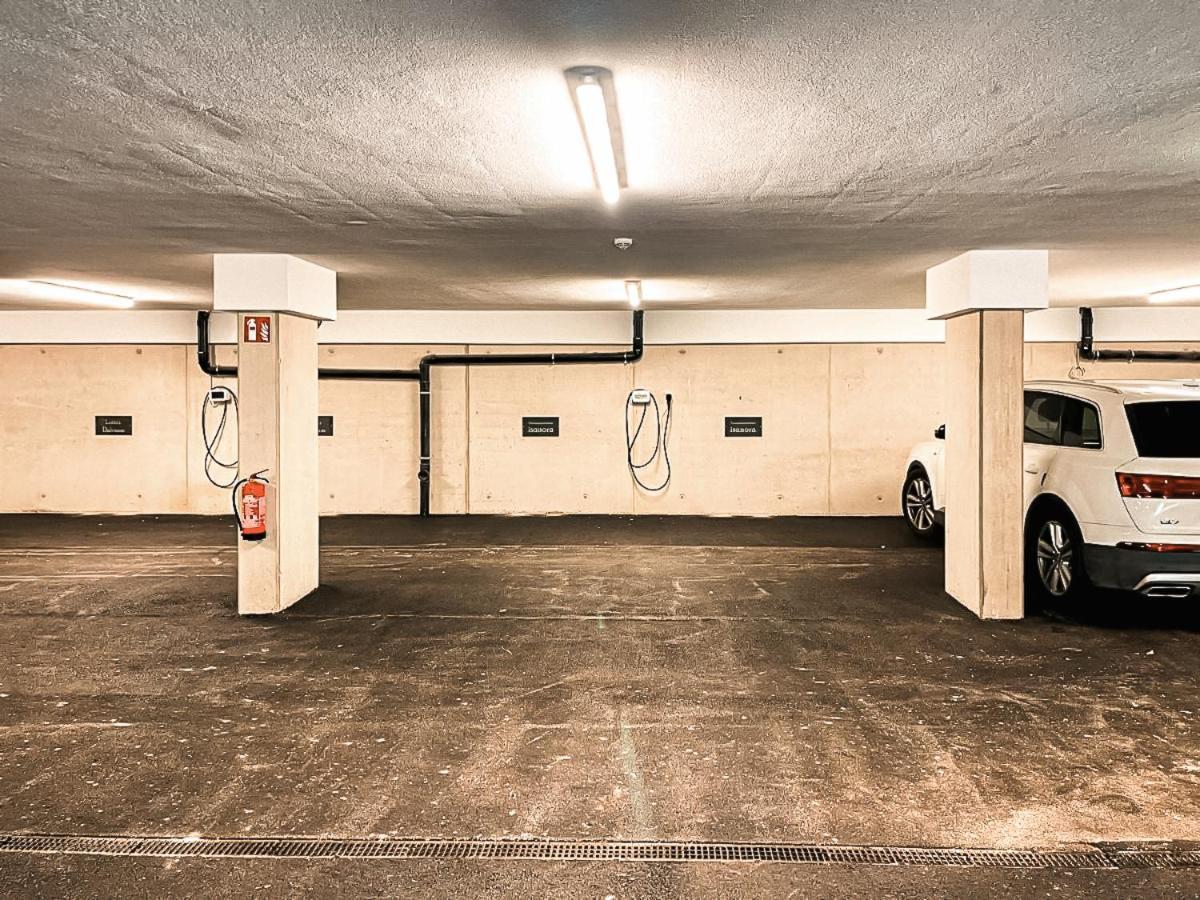 Gletscherblickstube - Sunny Balcony & Car Park By Alpenluxus Appartements Fuegen Luaran gambar